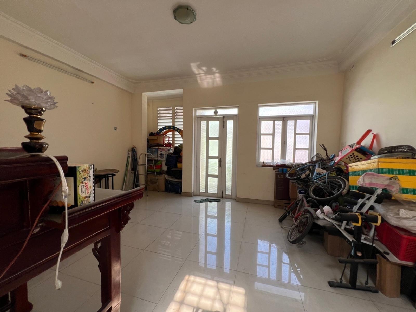 đường Tô Hiệu gần Hoà Bình, Luỹ Bán Bích, gần Đầm Sen, giáp Quận 11
 15996879