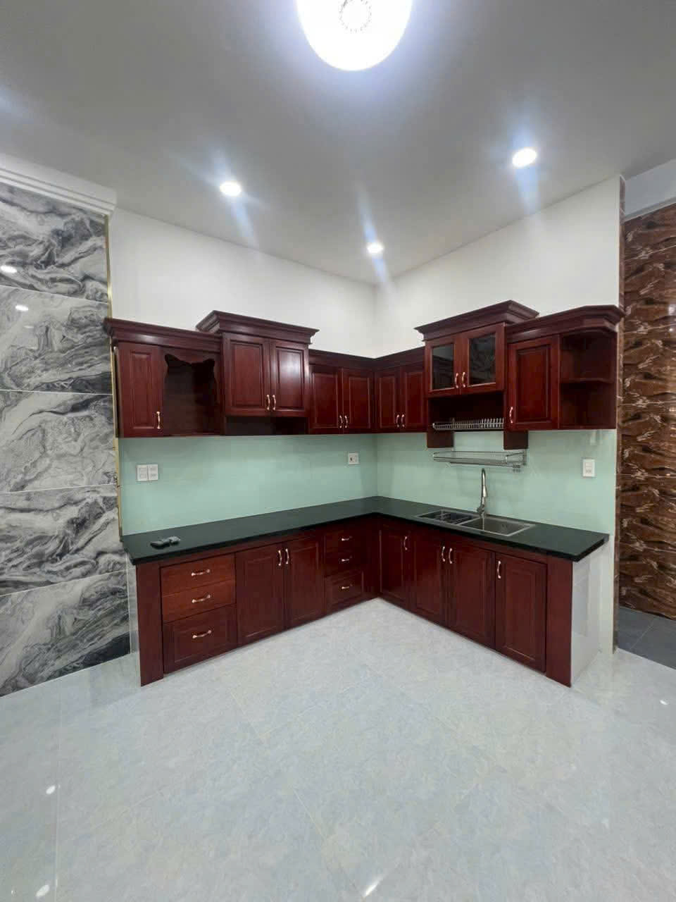 Bình Tân - 7 T.y Nhỉnh Hẻm 1/ - Đường 6M Thông -  Nhà Mới - Gần Chợ,Trường Học - 64M2 - 3 Tầng - 5PN 15996882