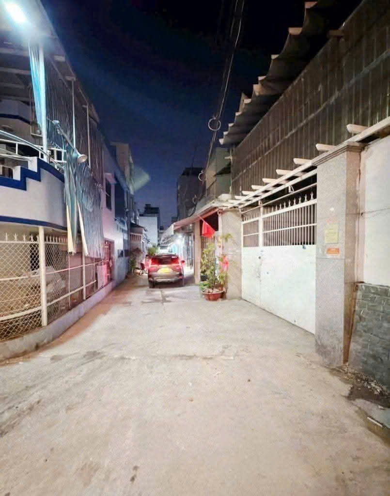 Bình Tân - 6 T.y Nhỉnh - Hẻm Xe Tải Thông - Hẻm 2/ Nhà Đẹp - Giáp Tân Phú - 60M2 - 2 Tầng - 3PN 15996883