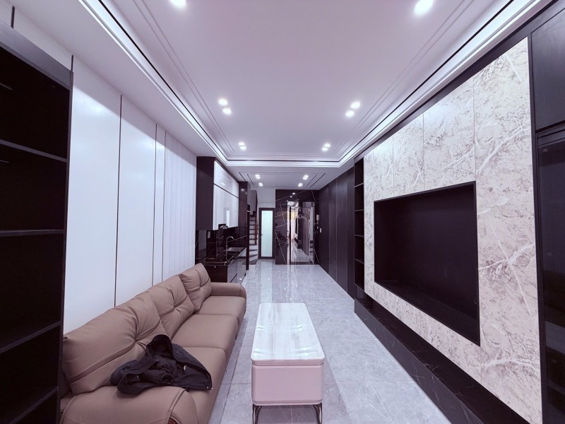 Bán nhà Chu Huy Mân,Phúc Đồng 6 tầng,45m oto đỗ gần nhỉnh 8 tỷ 15996887