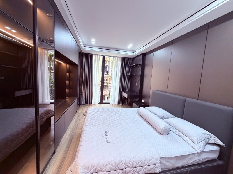 Bán nhà Chu Huy Mân,Phúc Đồng 6 tầng,45m oto đỗ gần nhỉnh 8 tỷ 15996887