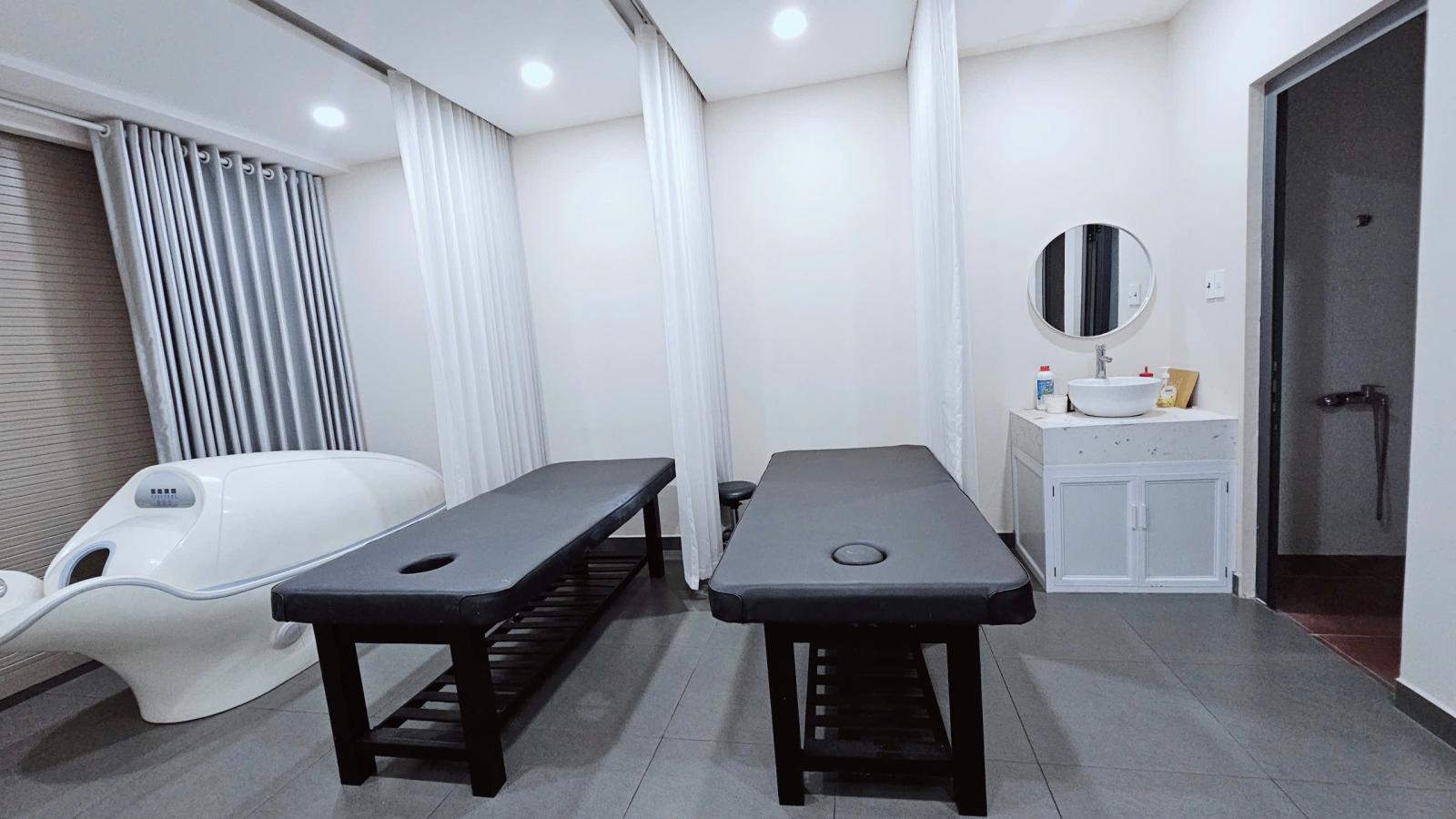 Tòa nhà 276 Trịnh Đình Trọng mặt tiền sầm uất tiện KD mọi ngành nghề, Tân Phú - 181m2, 6 tầng, 12PN 15996893