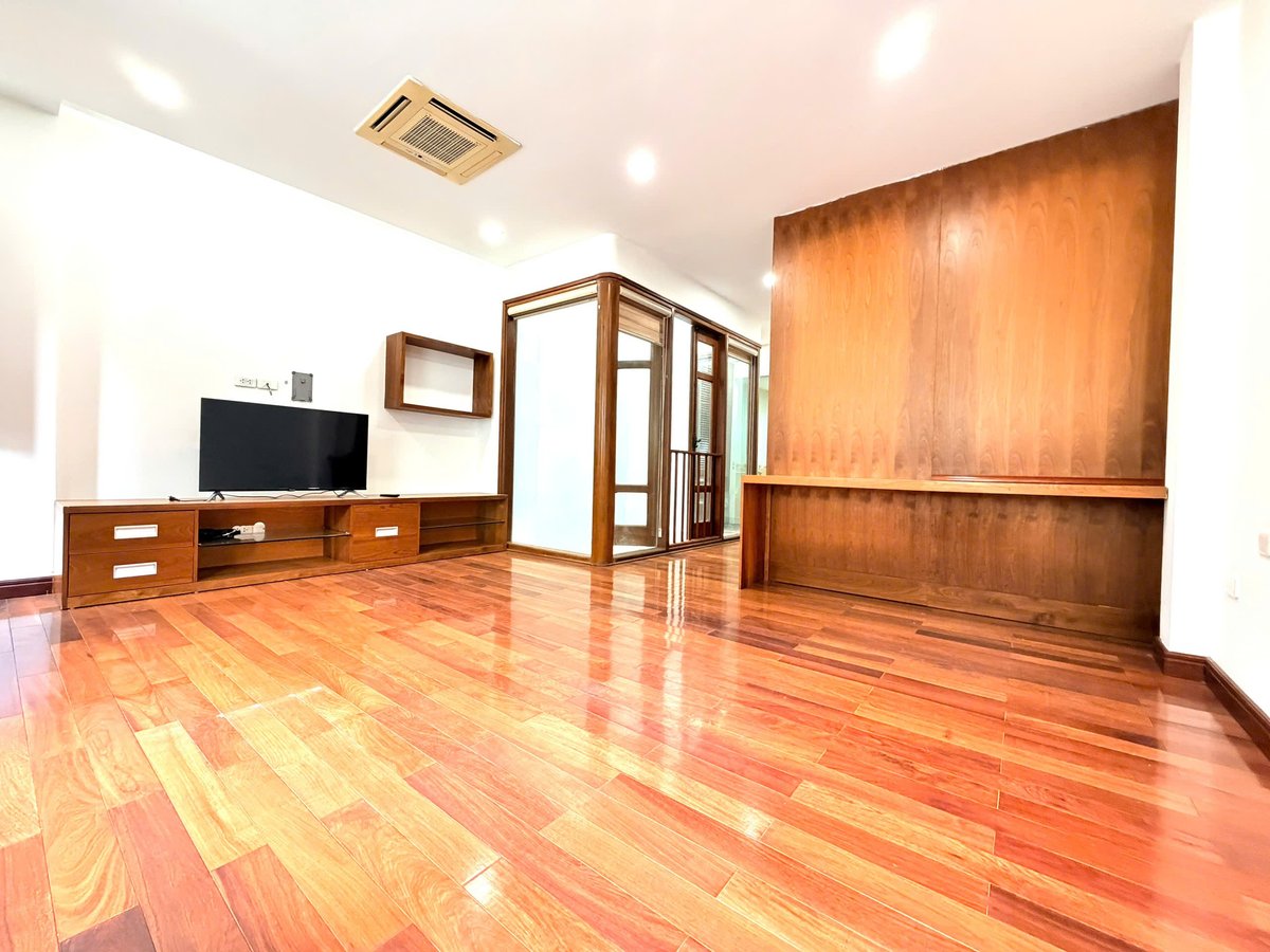 Bán Nhà Trần Duy Hưng. Cầu Giấy. Ô Tô. DT 56m2. MT 5m. 5 Tầng. Giá 36.7 Tỷ. 15996938