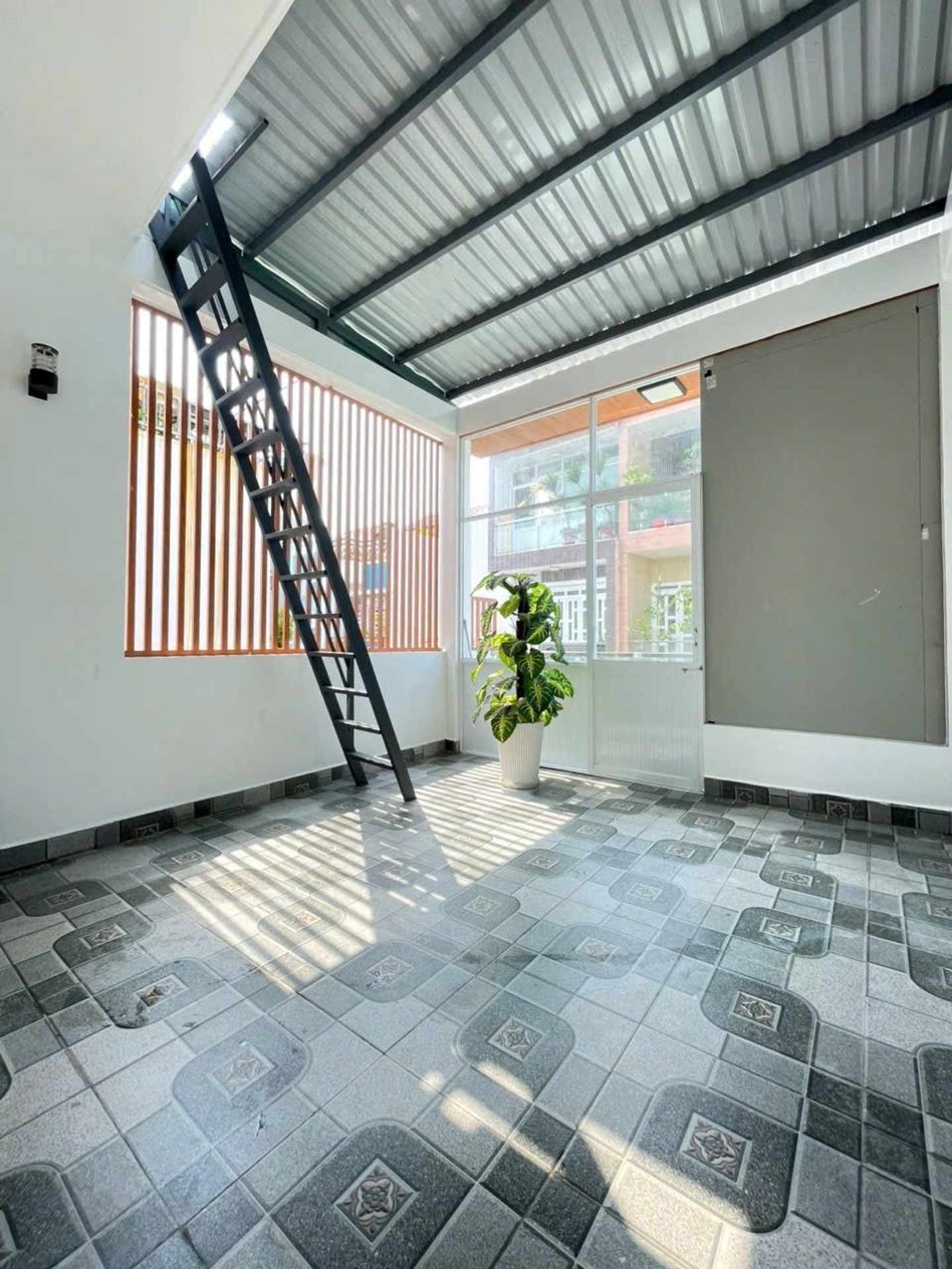 Bán nhà Đường Kênh Mương Lệ(Liên Khu 5-6) 15996947