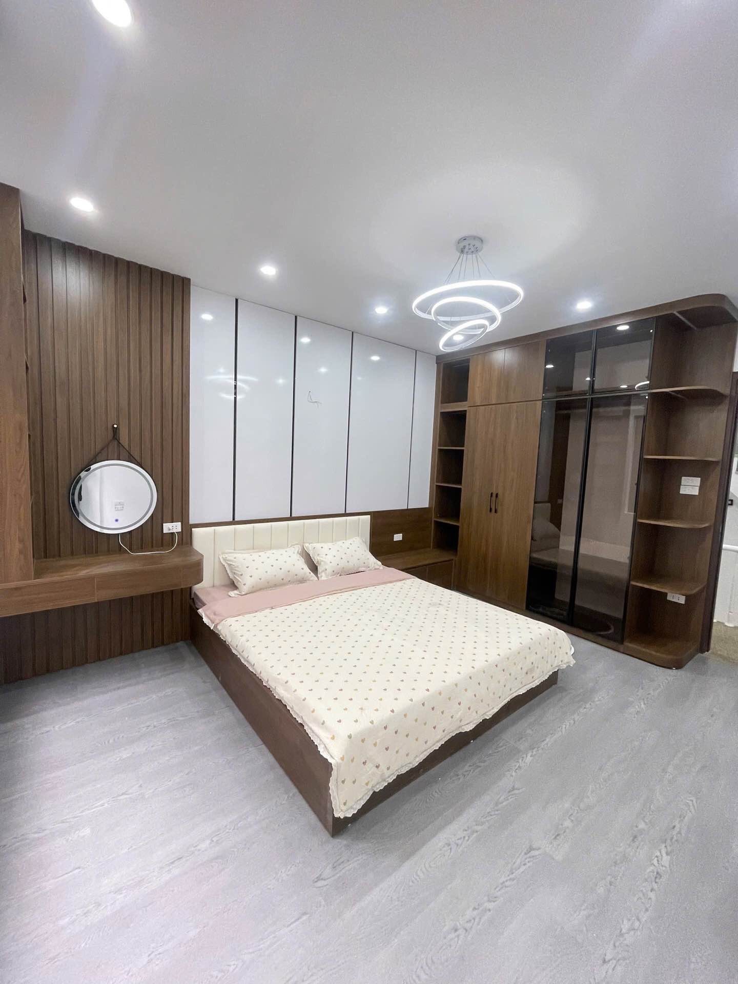 Bán nhà phố Tôn Đức Thắng, Đống Đa, nhà xây mới, sẵn nội thất, gần phố, 37m x 5T, 9.2 tỷ 15997013