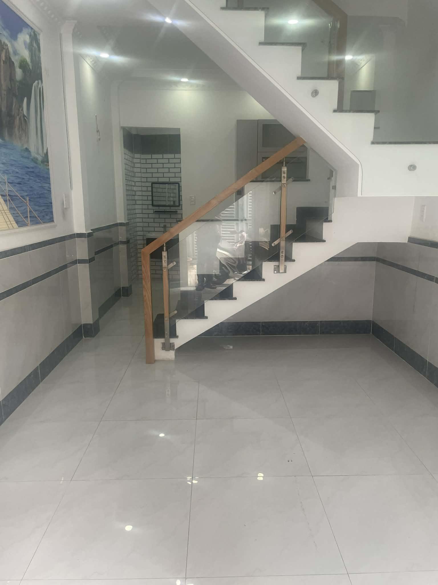 ĐỨA EM CHO THUÊ NHÀ 2 LẦU HUỲNH THỊ HAI – HXH TỚI CỬA – FULL NỘI THẤT – 2PN 2WC – Ở NGAY 15997064