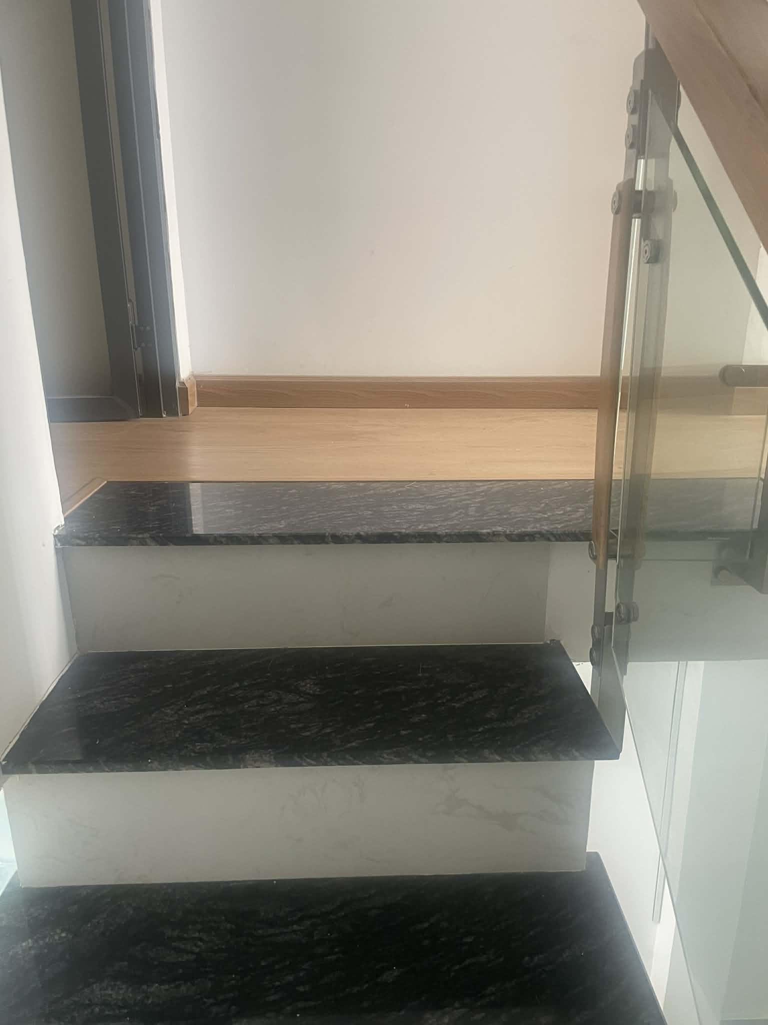 ĐỨA EM CHO THUÊ NHÀ 2 LẦU HUỲNH THỊ HAI – HXH TỚI CỬA – FULL NỘI THẤT – 2PN 2WC – Ở NGAY 15997064