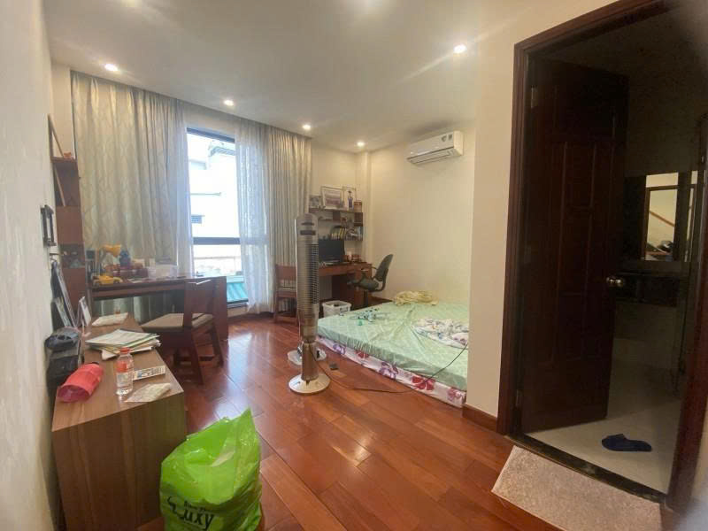 Bán Nhà Mặt tiền Hoàng Việt - giao Út Tịch, 6,2x16m, 6 Tầng - thang máy - 11 PN, chỉ 36,9 tỷ. 15997089