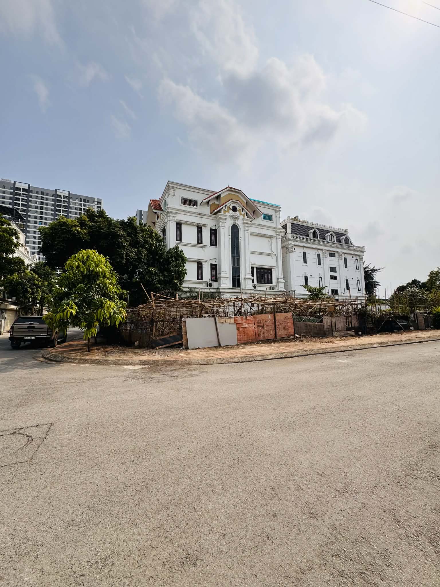 Bán đất biệt thự khu đấu giá 31ha,Trâu Quỳ,Gia Lâm 248m2 đường 15m view Vườn hoa,dòng tiền 15997099