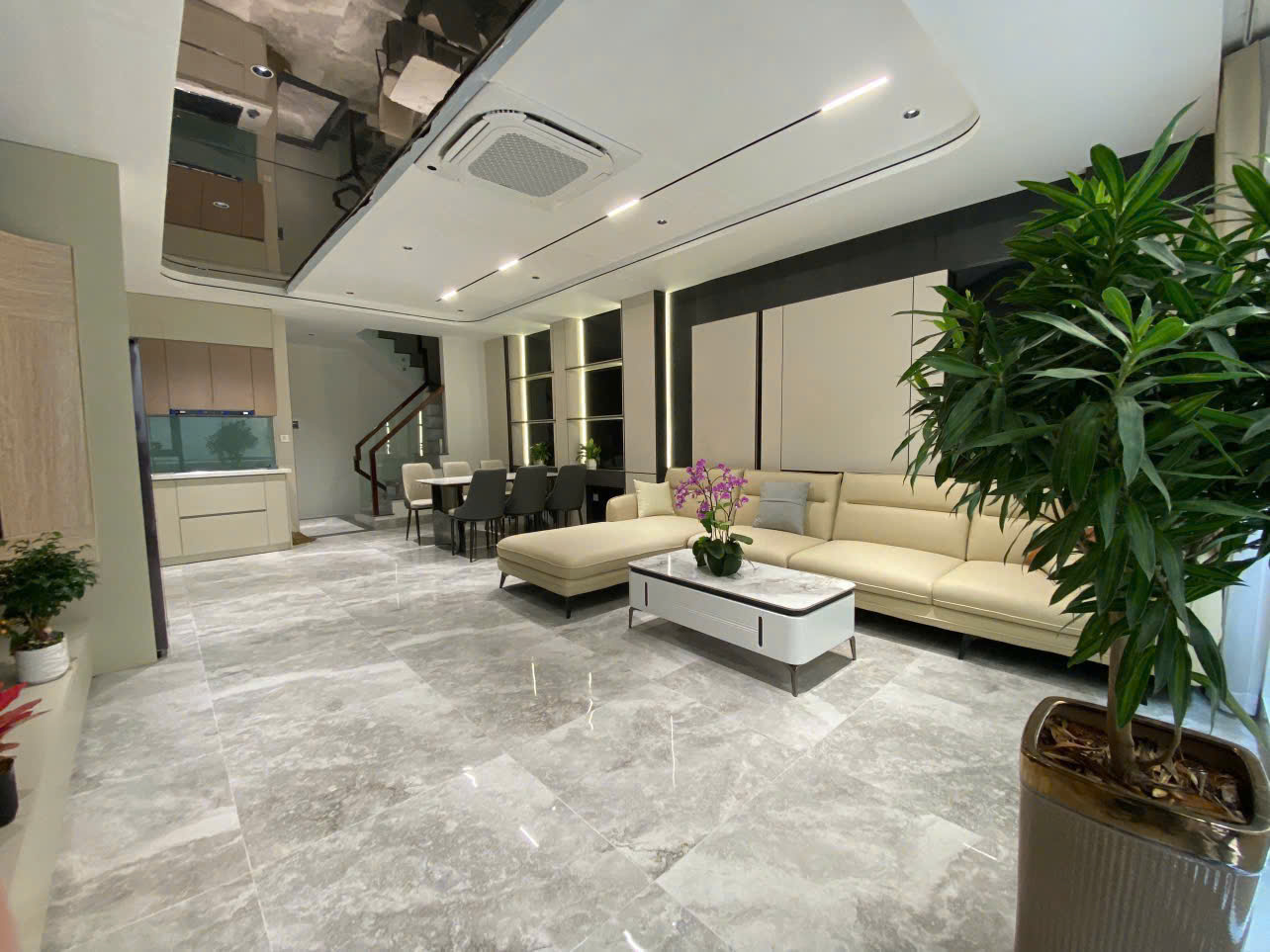 Siêu phẩm NGuyễn Văn Cừ, 50m2, 6 tầng thang máy, full nội thất, phân lô Gia Thụy 15997105