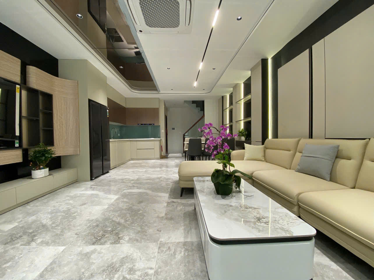 Siêu phẩm NGuyễn Văn Cừ, 50m2, 6 tầng thang máy, full nội thất, phân lô Gia Thụy 15997105