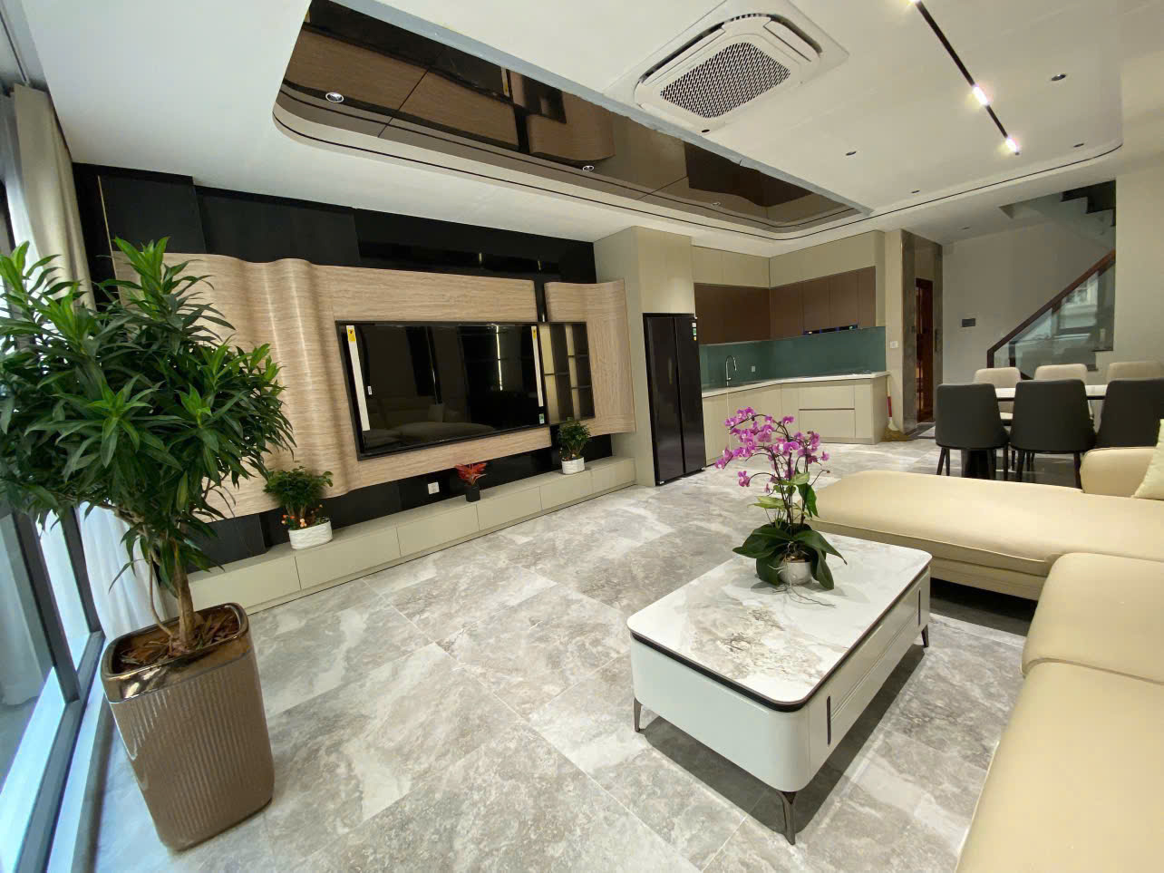 Siêu phẩm NGuyễn Văn Cừ, 50m2, 6 tầng thang máy, full nội thất, phân lô Gia Thụy 15997105