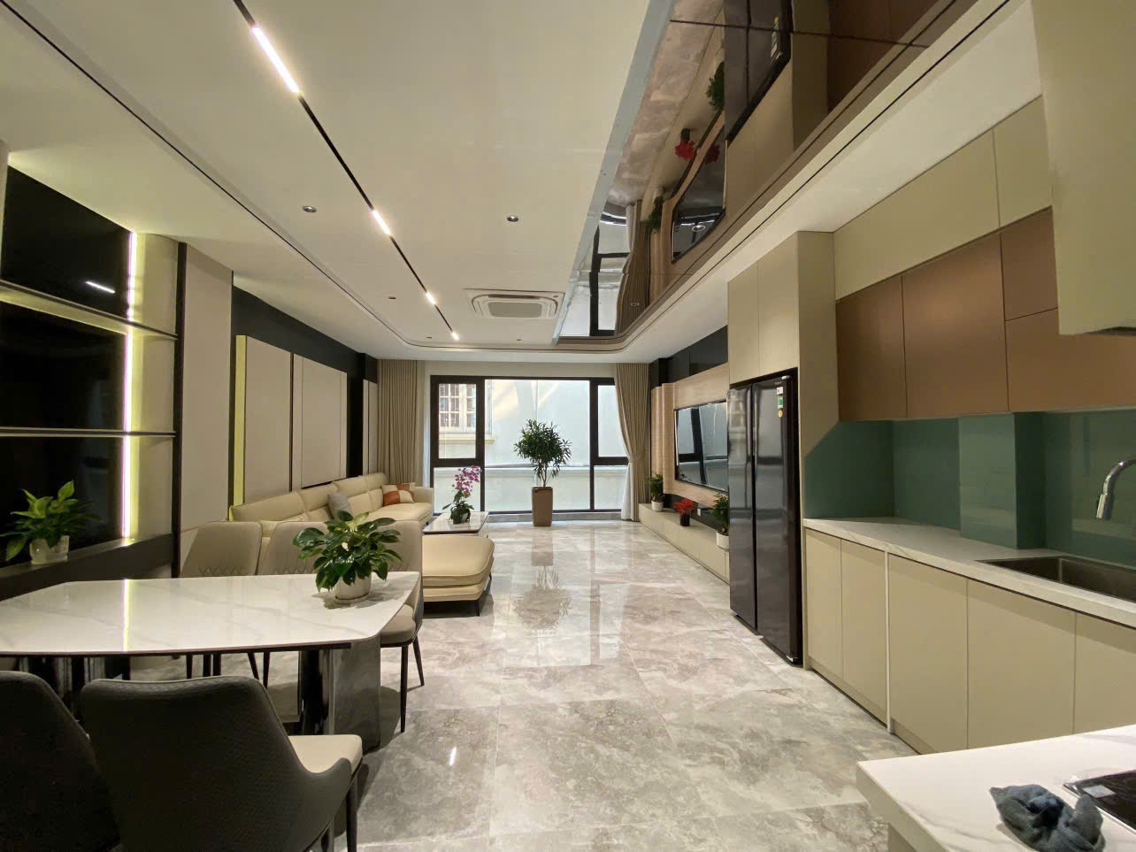 Siêu phẩm NGuyễn Văn Cừ, 50m2, 6 tầng thang máy, full nội thất, phân lô Gia Thụy 15997105