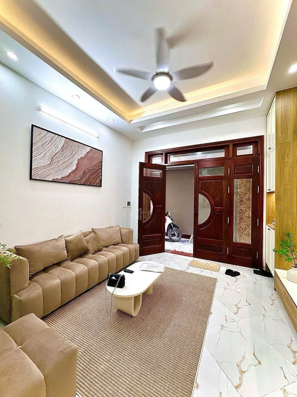 🔥 NHÀ ĐẸP 5 TẦNG – Ô TÔ ĐỖ CỔNG – FULL NỘI THẤT XỊN SÒ – TRUNG TÂM THẠCH BÀN – 33M2 🔥 15997245