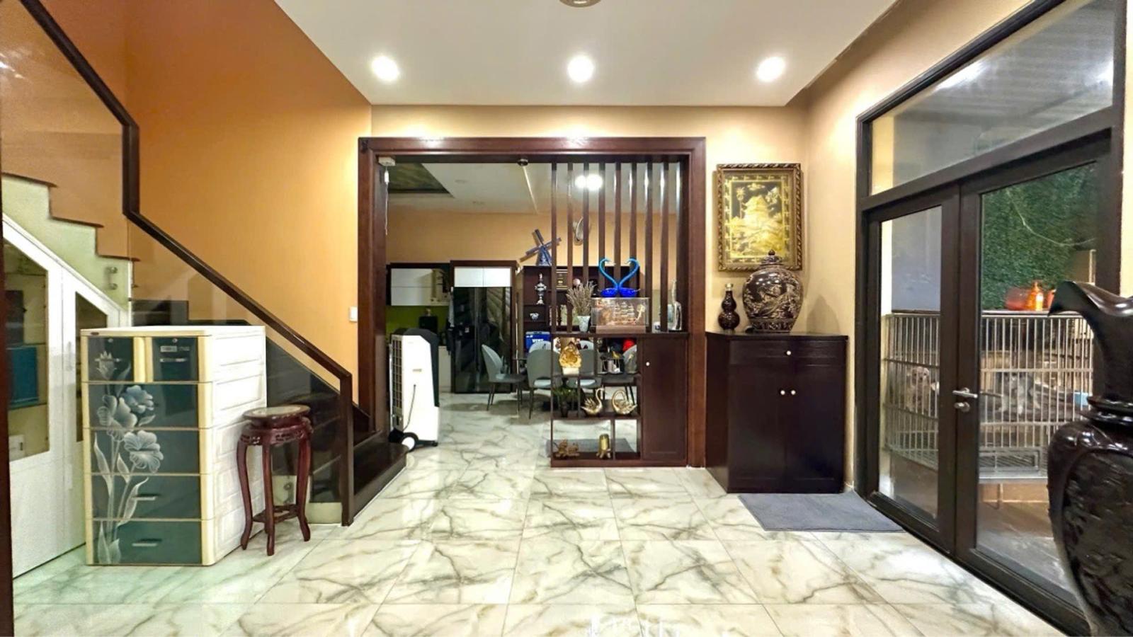 Biệt thự Kiều Đàm Tân Hưng Quận 7  Lô góc 2 mặt tiền  175m²  Sân đậu 3 ô tô  Giá 24 tỷ 15997266