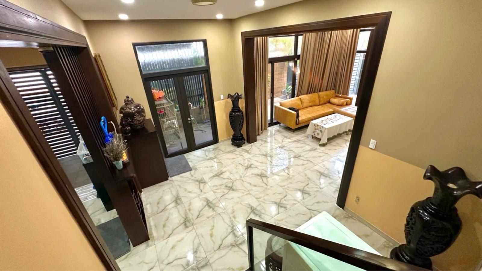 Biệt thự Kiều Đàm Tân Hưng Quận 7  Lô góc 2 mặt tiền  175m²  Sân đậu 3 ô tô  Giá 24 tỷ 15997266