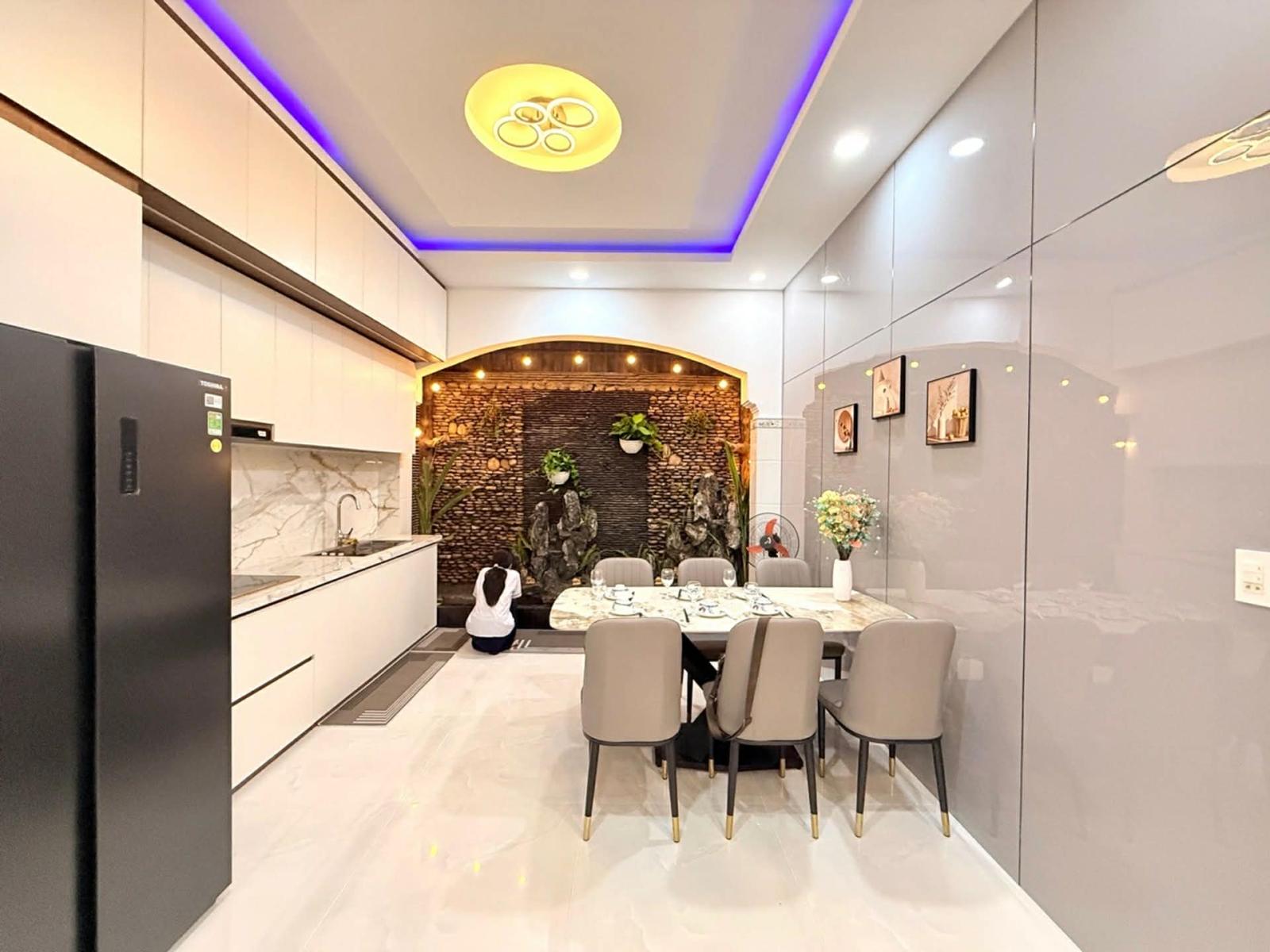 HOÀNG HẬU NHÀ PHỐ 4 TẦNG MỚI -FULL NỘI THẤT-HXH THÔNG-THẠNH XUÂN-Q12-NHỈNH 6TỶ 15997270