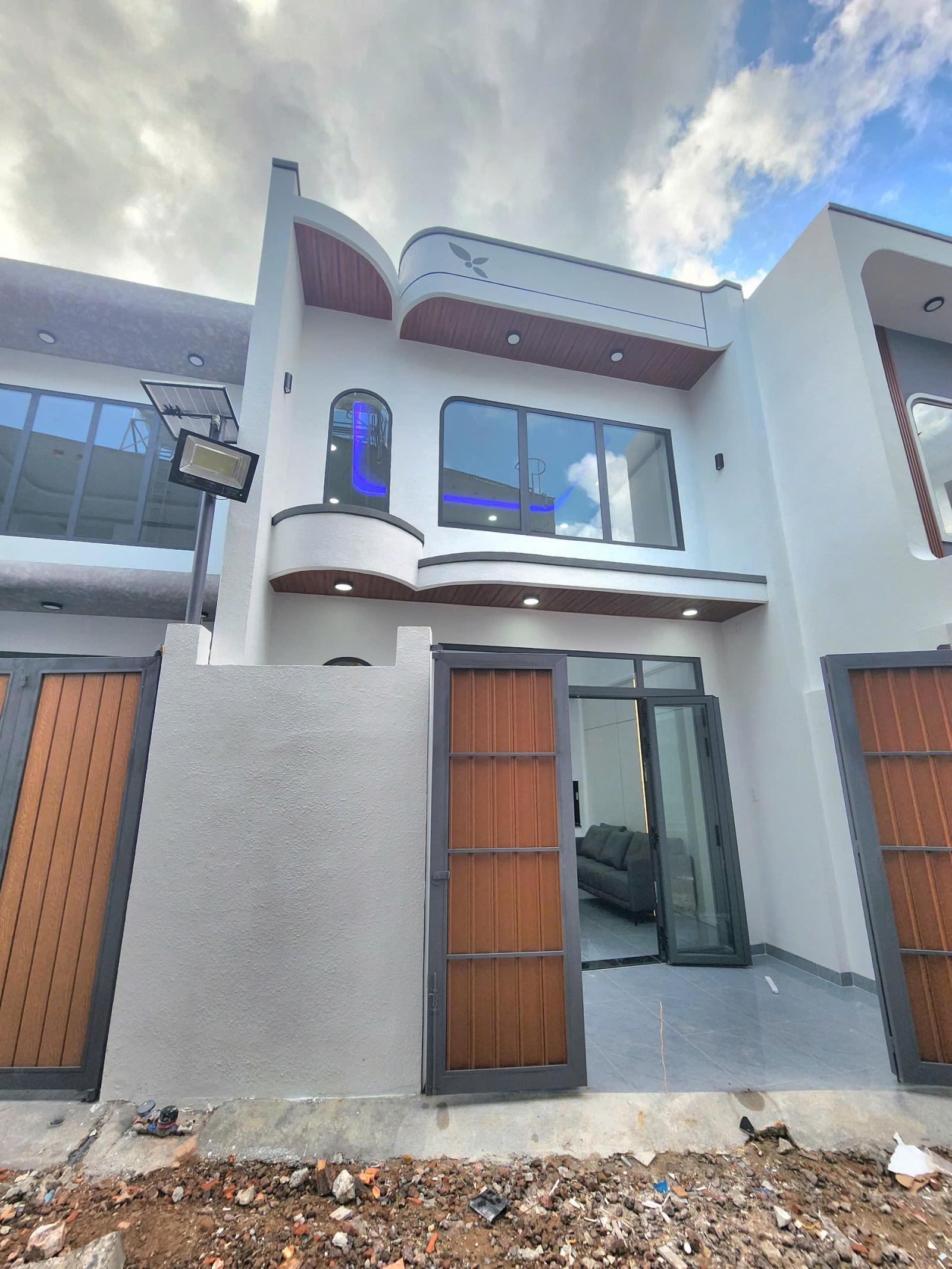 BÁN NHÀ 1 TRỆT, 1 LẦU. 2 MẶT TIỀN. TP LONG KHÁNH. ĐN. CHỈ 1 TỶ 850TR 15997305