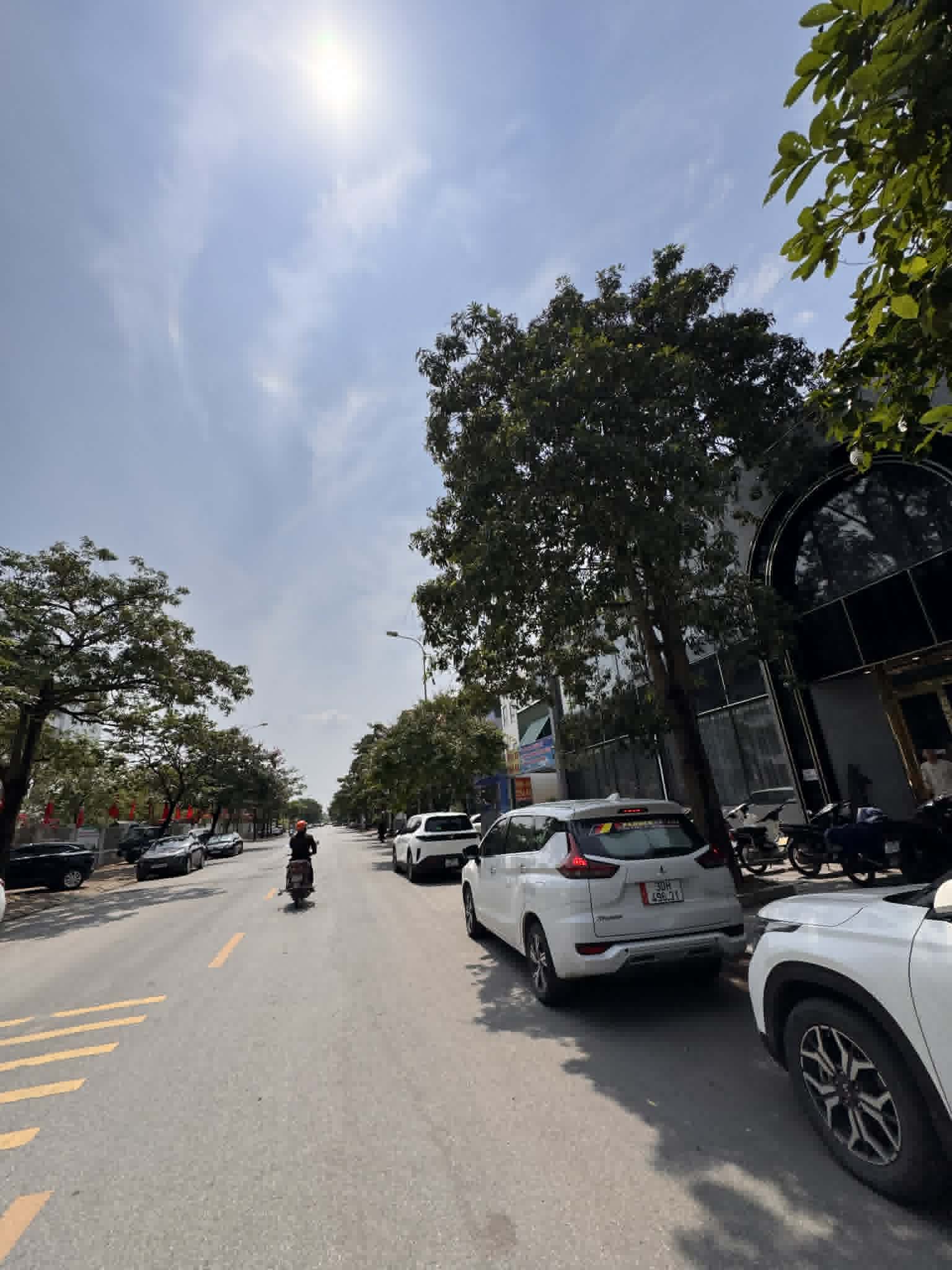 Bán nhà 3 mặt tiền Ngô Xuân Quảng/Trâu Quỳ 4 tầng nguyên căn ở ngay 74m2 mtien 4.6m 15997456