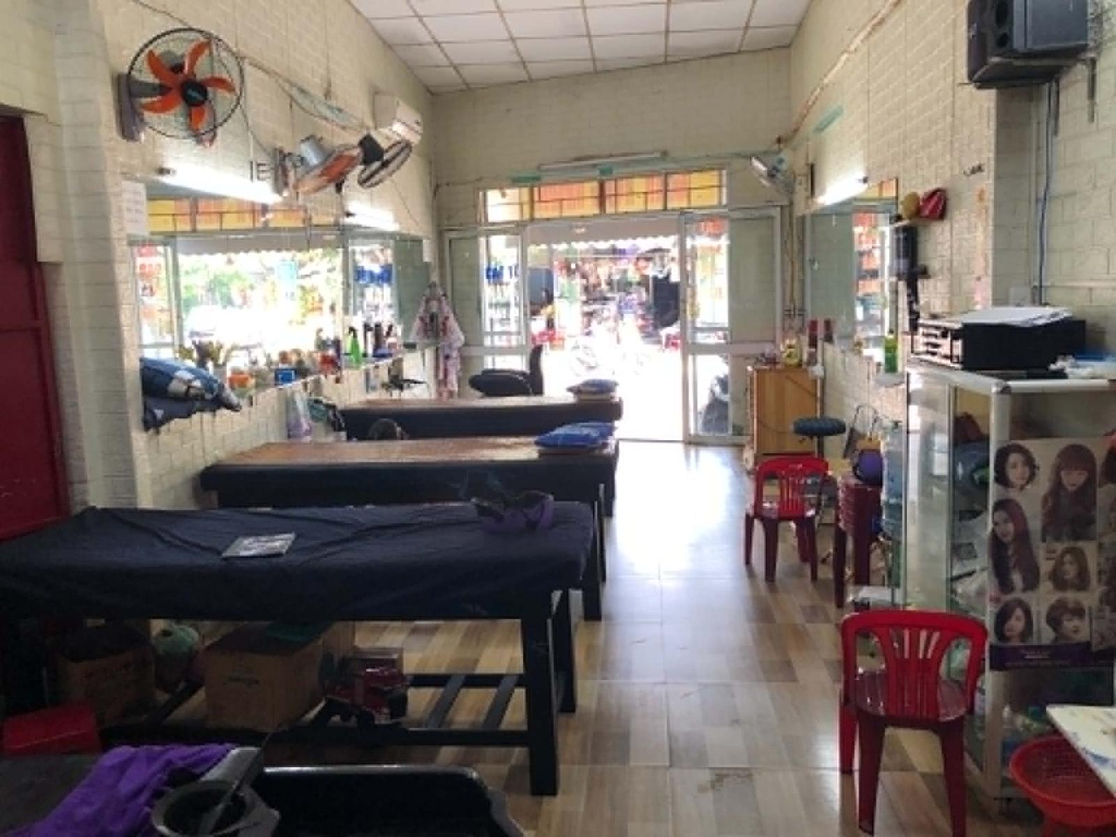 SANG NHƯỢNG TIỆM TÓC NAM CÓ GÁC Ở LẠI TẠI ĐÀ NẴNG 15997544