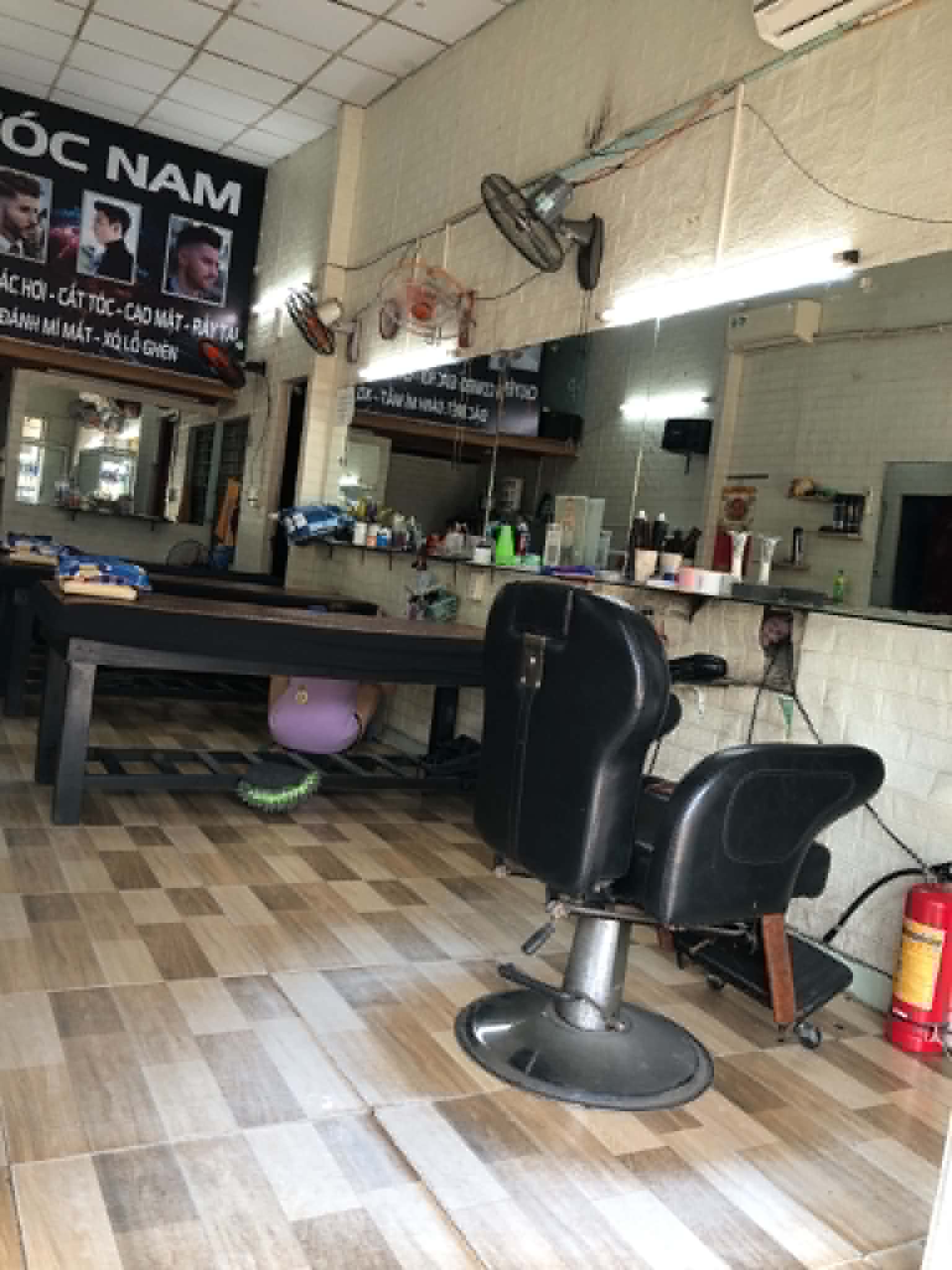 SANG NHƯỢNG TIỆM TÓC NAM CÓ GÁC Ở LẠI TẠI ĐÀ NẴNG 15997544