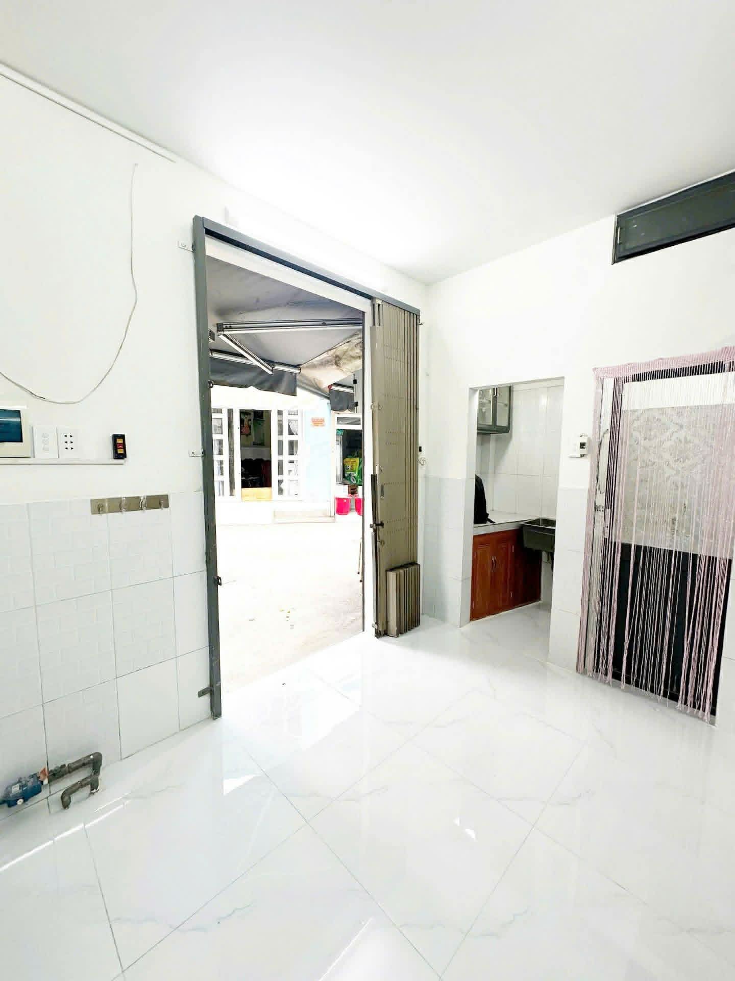 ĐẸP MẶT TIỀN ĐƯỜNG CHỢ HUỲNH VĂN CHÍNH - Mặt tiền đường nhựa 6m thích hợp buôn bán dòng tiền cho 15997562