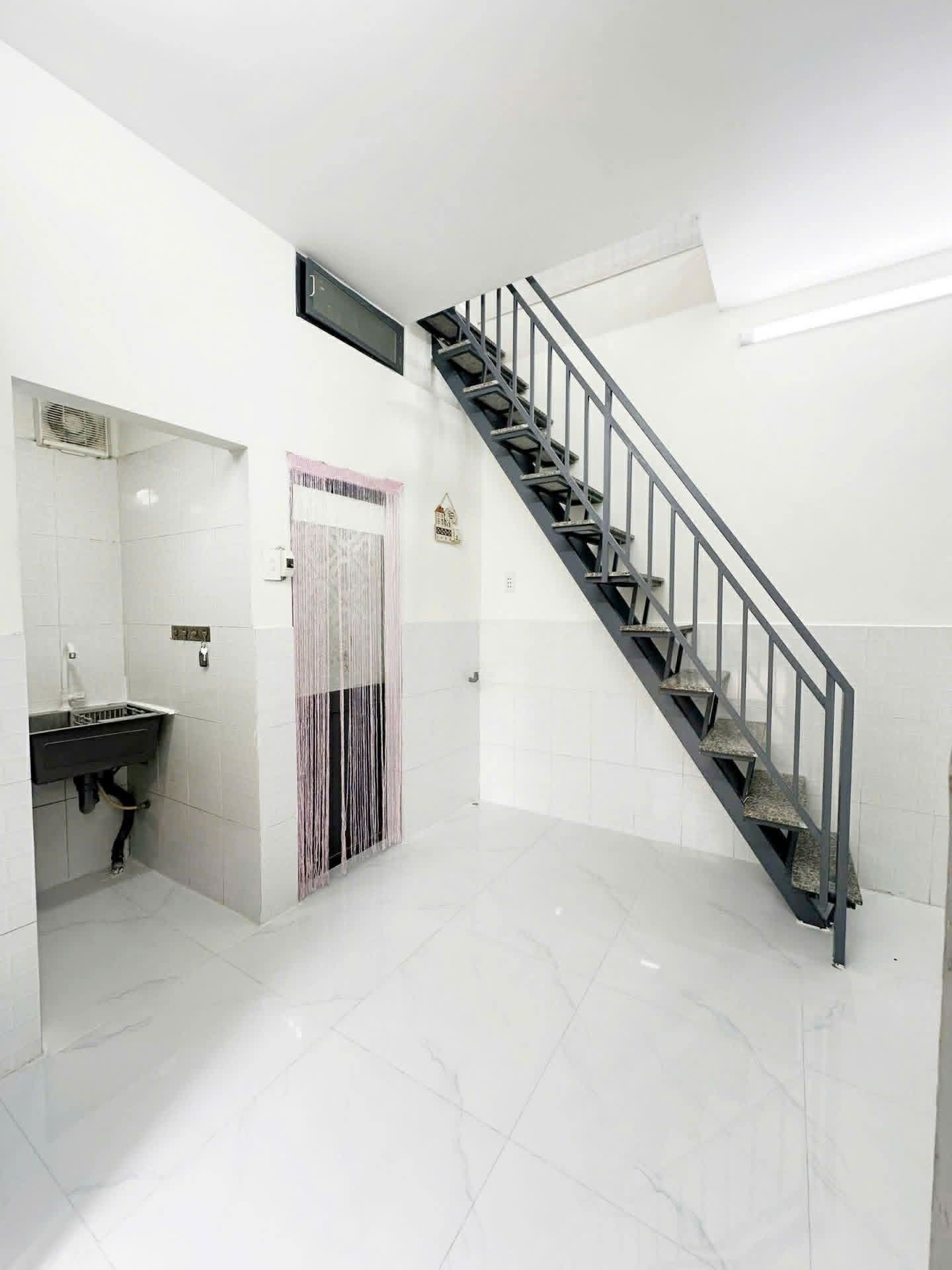 ĐẸP MẶT TIỀN ĐƯỜNG CHỢ HUỲNH VĂN CHÍNH - Mặt tiền đường nhựa 6m thích hợp buôn bán dòng tiền cho 15997562