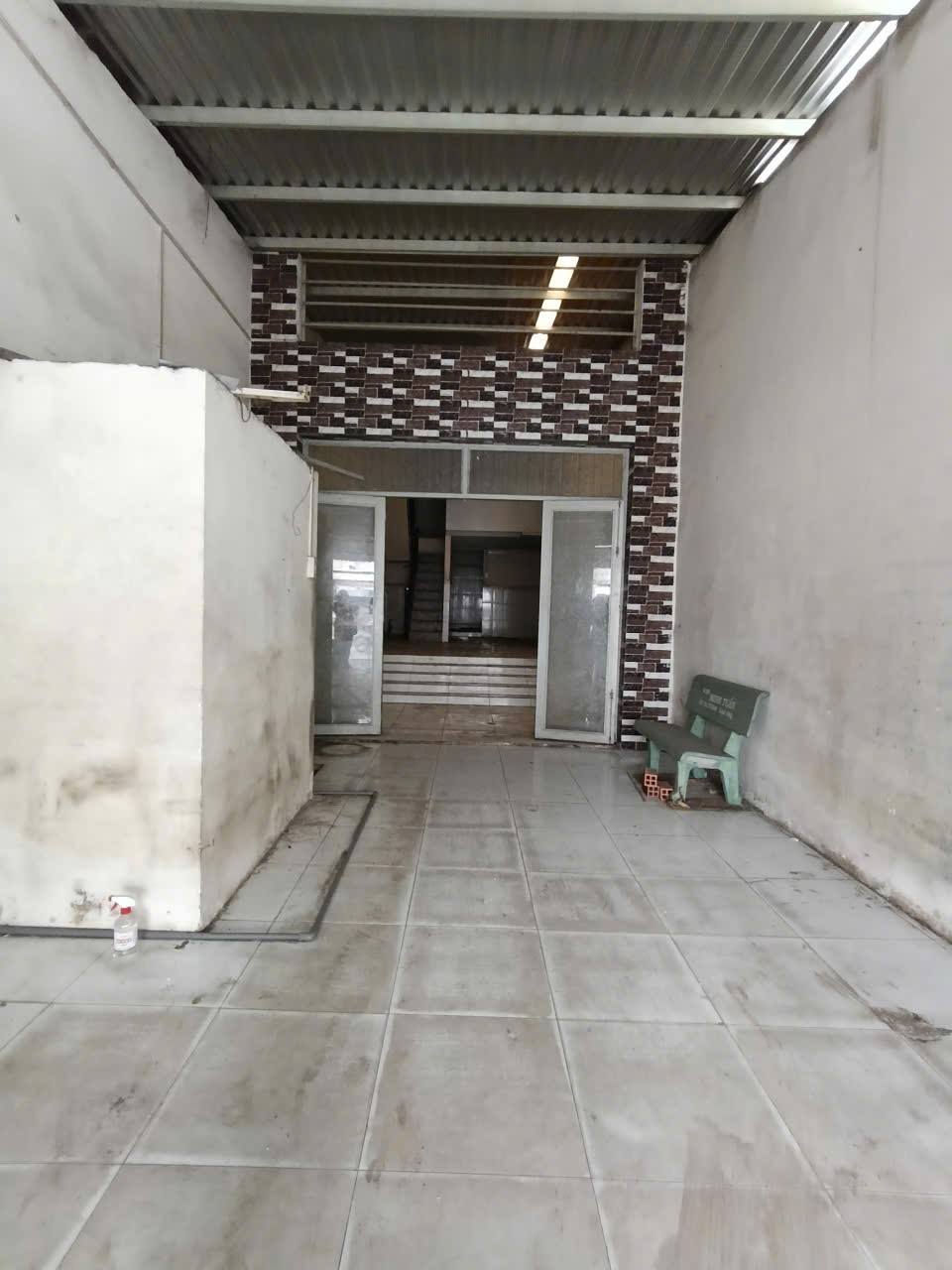 CHO THUÊ NHÀ MẶT TIỀN QL50, BÌNH CHÁNH GIÁ 15 TRIỆU. 15997582