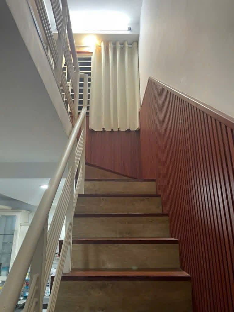 BABY G CHUNG CƯ TÂY THẠNH ĐƯỜNG C4 Tầng trệt chung cư Tây Thạnh 15997578