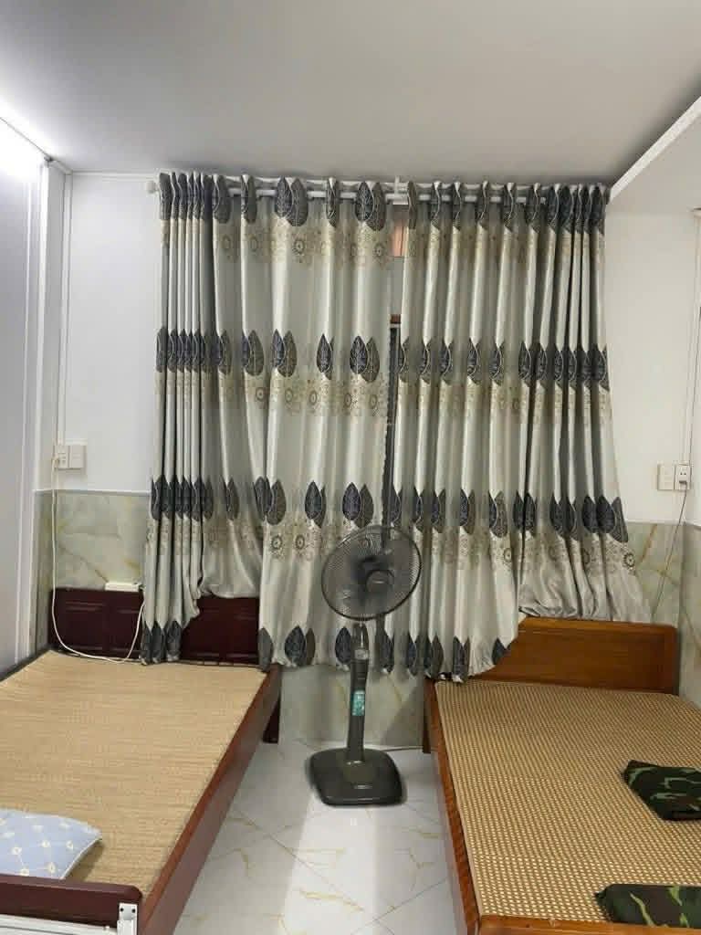 BABY G CHUNG CƯ TÂY THẠNH ĐƯỜNG C4 Tầng trệt chung cư Tây Thạnh 15997578