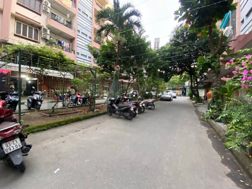 BABY G CHUNG CƯ TÂY THẠNH ĐƯỜNG C4 Tầng trệt chung cư Tây Thạnh 15997578