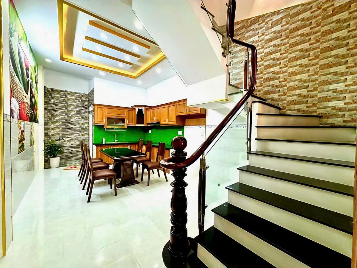 NHÀ MỚI 3 TẦNG (4x15) – ĐẸP KIÊN CỐ – GIÁ HƠN 5Đ HẺM 6M HUỲNH THỊ HAI, Q12 15997603