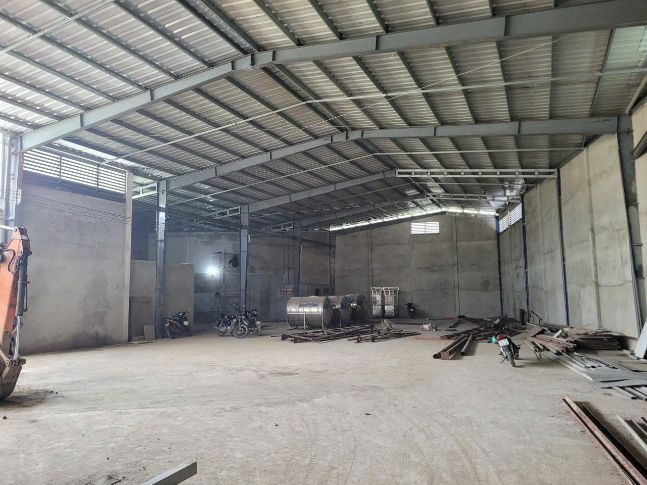 BÁN XƯỞNG (20x60) MẶT TIỀN QL1A, THẠNH XUÂN, Q.12 DÒNG TIỀN ỔN 15997613