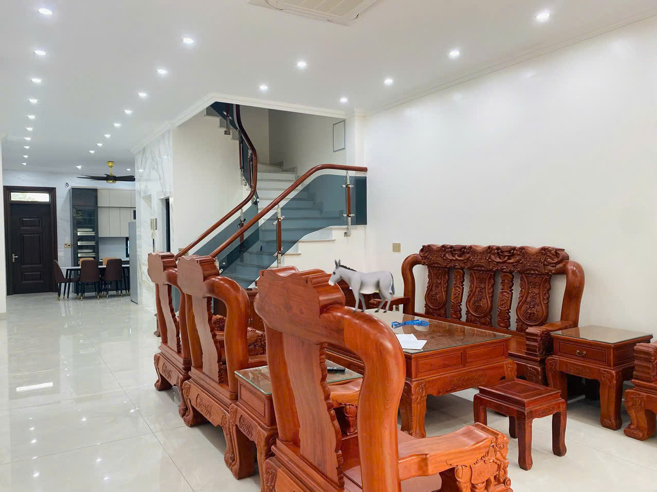 CHO THUÊ NHÀ 6 PHÒNG NGỦ - VÕ CƯỜNG SẴN THANG MÁY 15997619