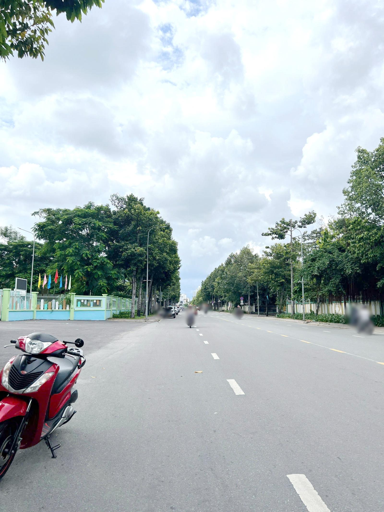 Nhà 4 tầng 2 mặt tiền VIP đường Dương Quang Đông P5 Q8. Giá: 24 tỷ 15997671