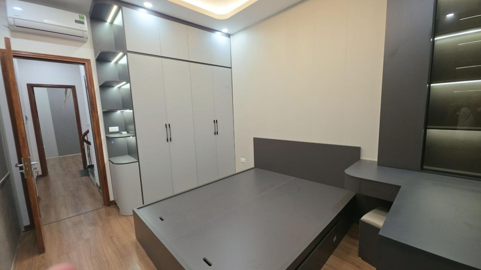 Nhà đẹp trong lòng Hà Nội
ĐỘI CẤN · BA ĐÌNH · VỊ TRÍ VÀNG
11,39 Tỷ đồng 15997678