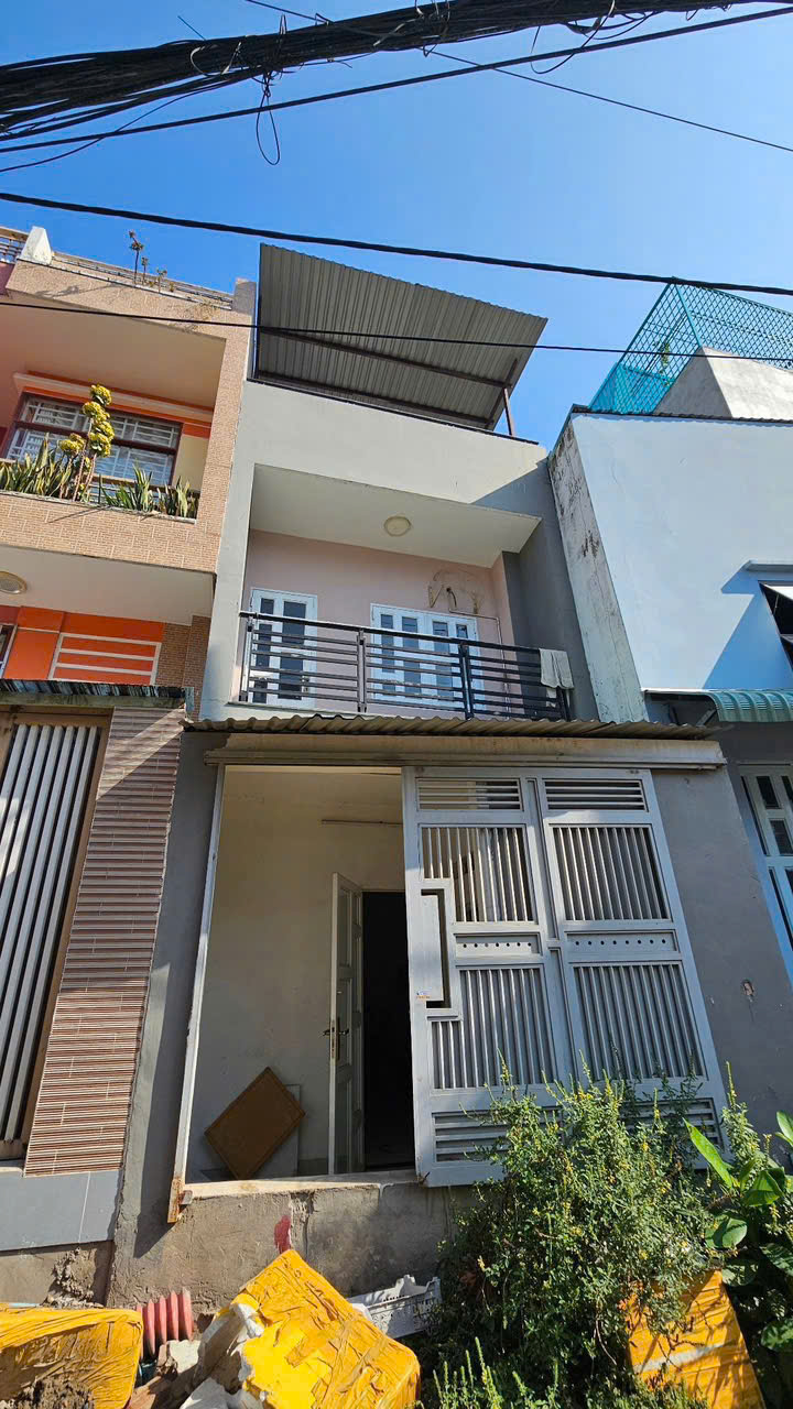 NGỘP BANK BÁN GẤP NHÀ 2 MẶT TIỀN  4x 18 –HXH 10m, TPHCM 15997689