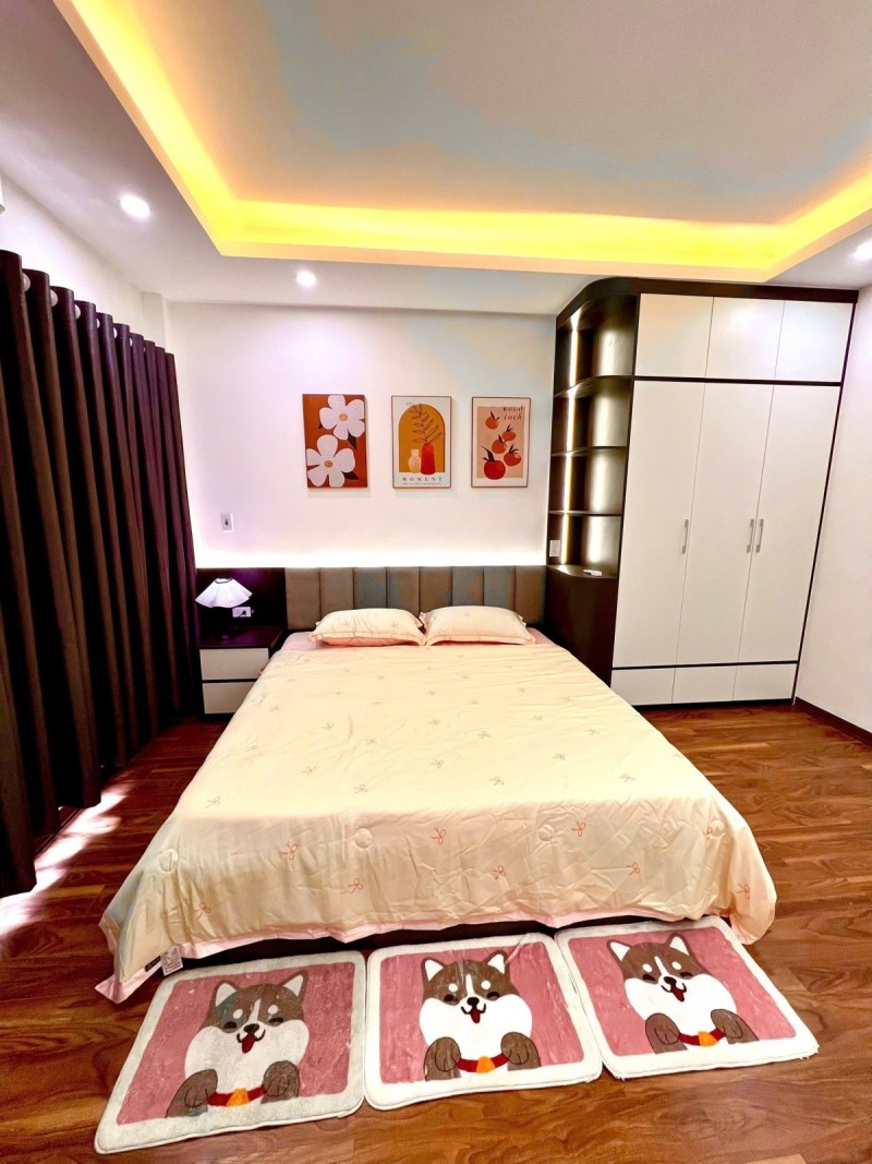 NGUYỄN VĂN LINH – LONG BIÊN  30m² – 5 TẦNG – Ô TÔ QUA NHÀ 15997790