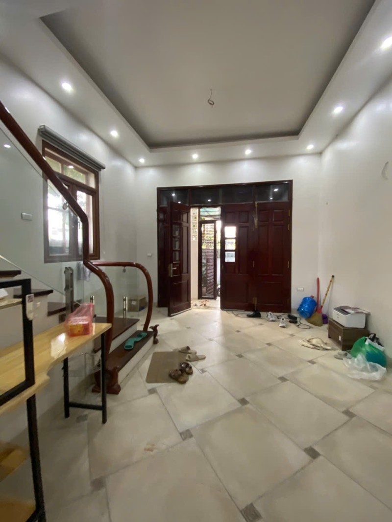 TƯ ĐÌNH – LONG BIÊN  56m² – 4 TẦNG – Ô TÔ VÀO NHÀ – Ô CHỜ THANG MÁY 15997796
