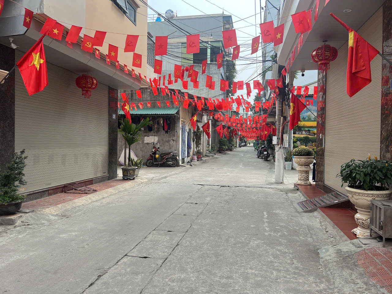 HOT HIẾM – LÔ ĐẤT 2 MẶT ĐƯỜNG TRƯỚC SAU – Ô TÔ TRÁNH – GẦN NHỔN 15997798