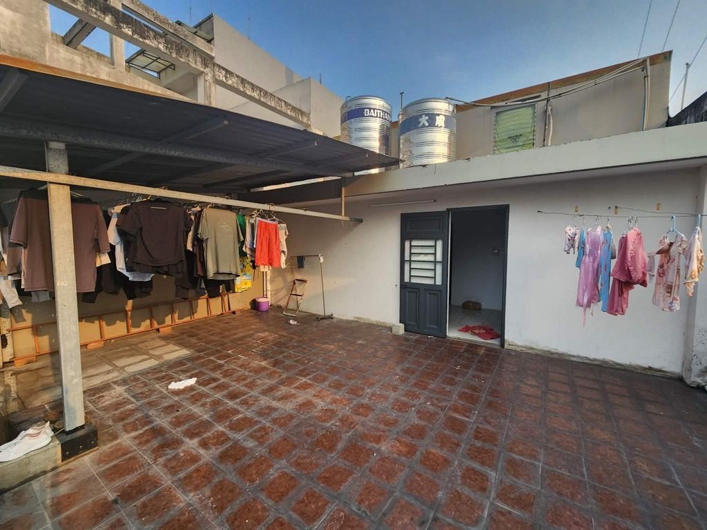 Bán nhà Tạ Quang Bửu ngang 9m CHDV dòng tiền 60tr/tháng - 0931172218 15997802