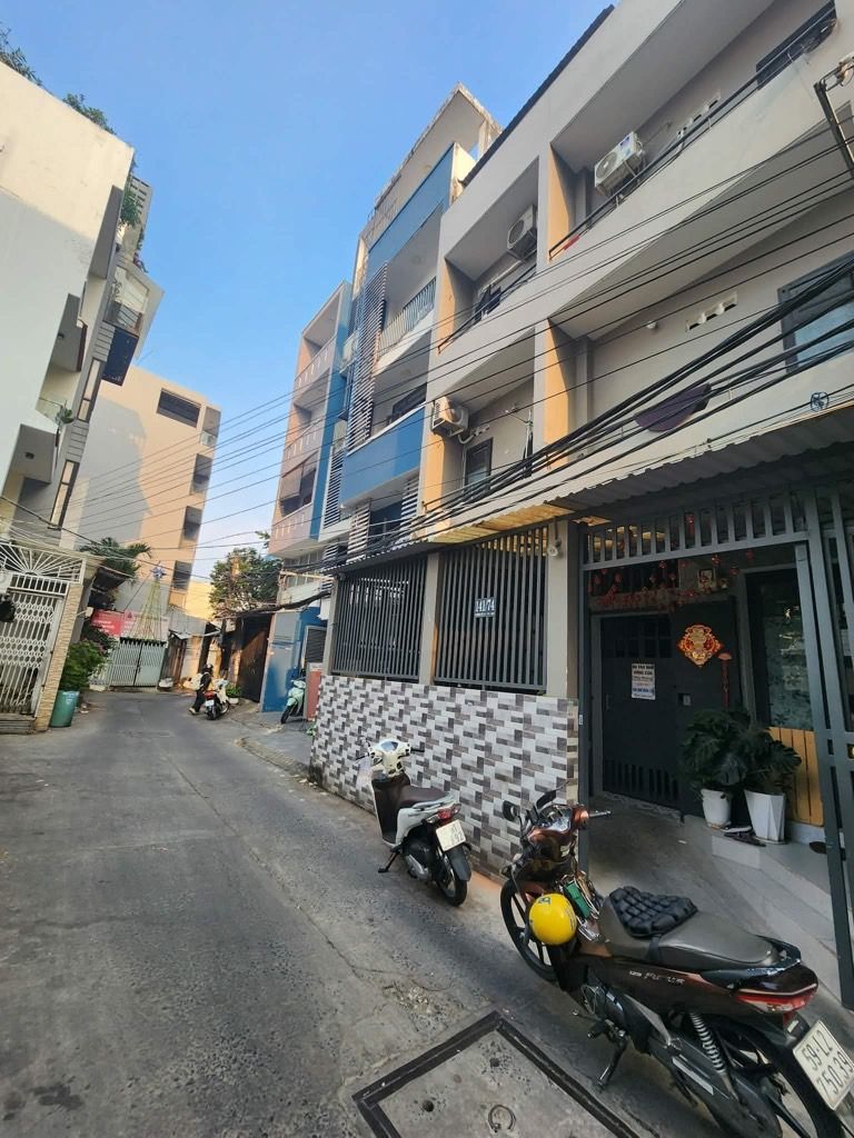 Bán nhà Tạ Quang Bửu ngang 9m CHDV dòng tiền 60tr/tháng - 0931172218 15997802