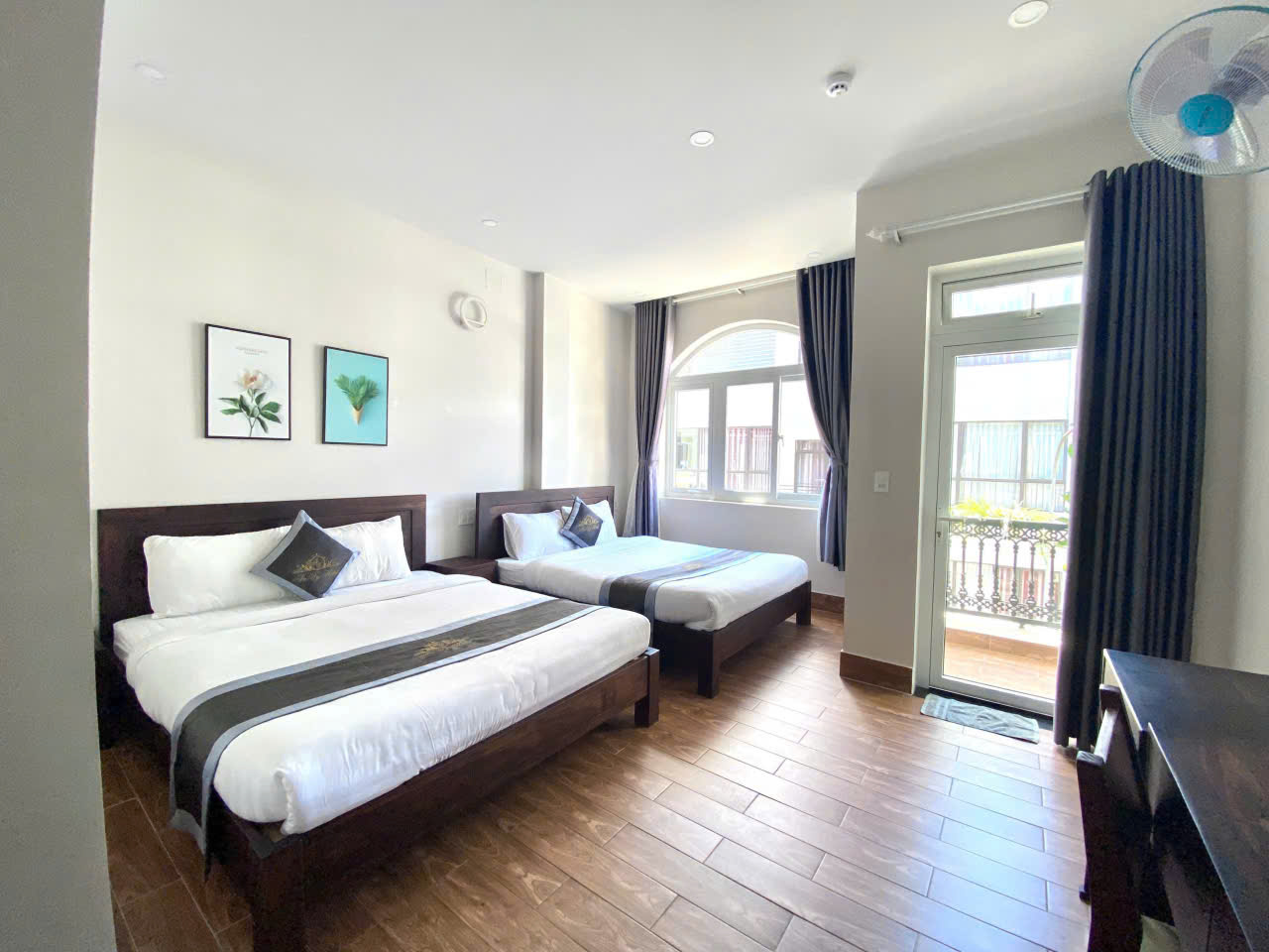 BÁN KHÁCH SẠN ĐẸP TRUNG TÂM ĐÀ LẠT – ĐƯỜNG NGUYỄN THỊ NGHĨA 15997816