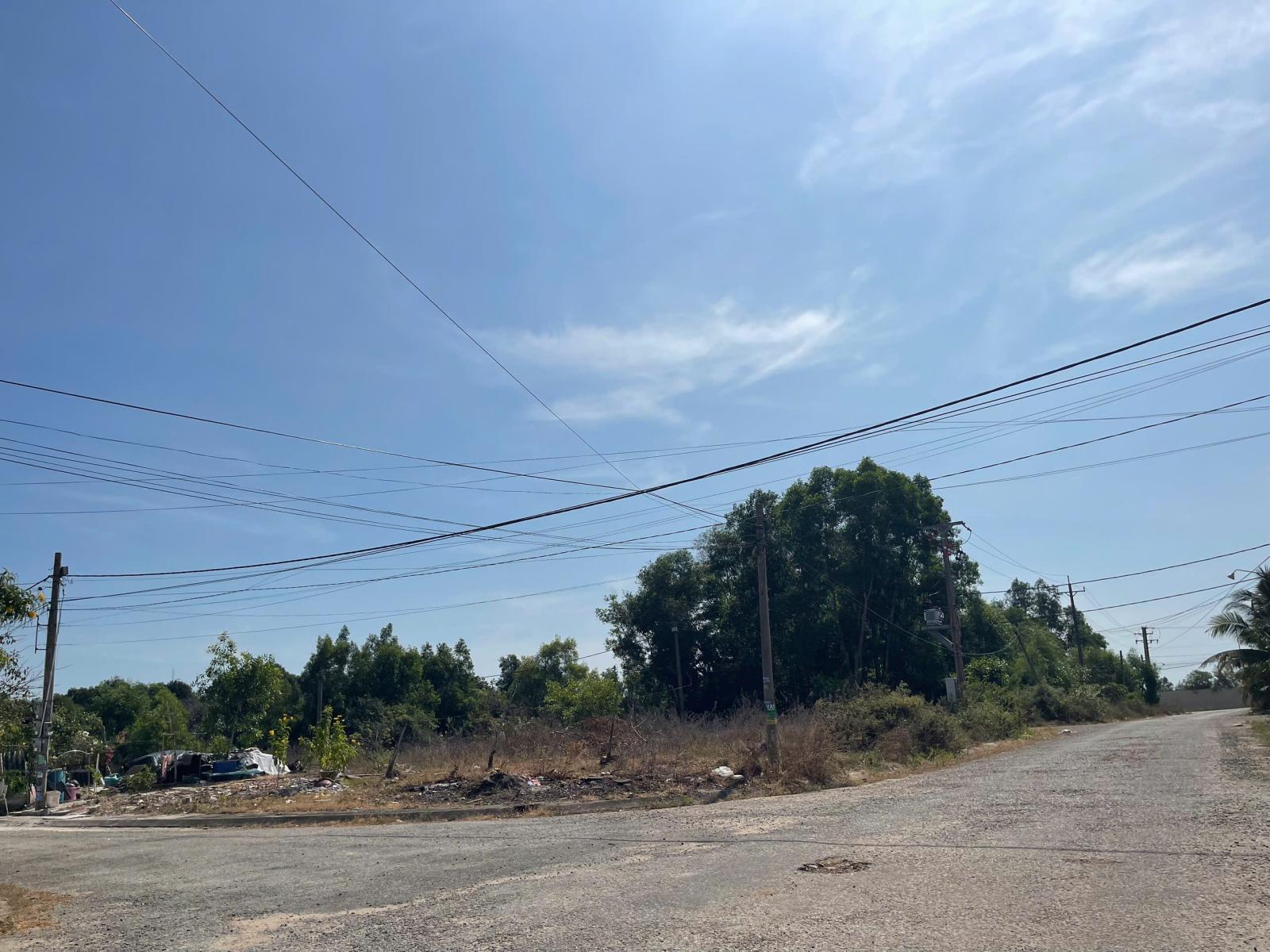 Bán lô gốc ngay KDC sát dự án 577 Tân Phước - LaGi gần Biển giá ngộp 15997834