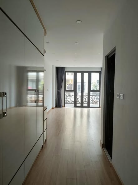 HOA HẬU LẠC TRUNG DUY NHẤT CÒN SÓT LẠI 15997867