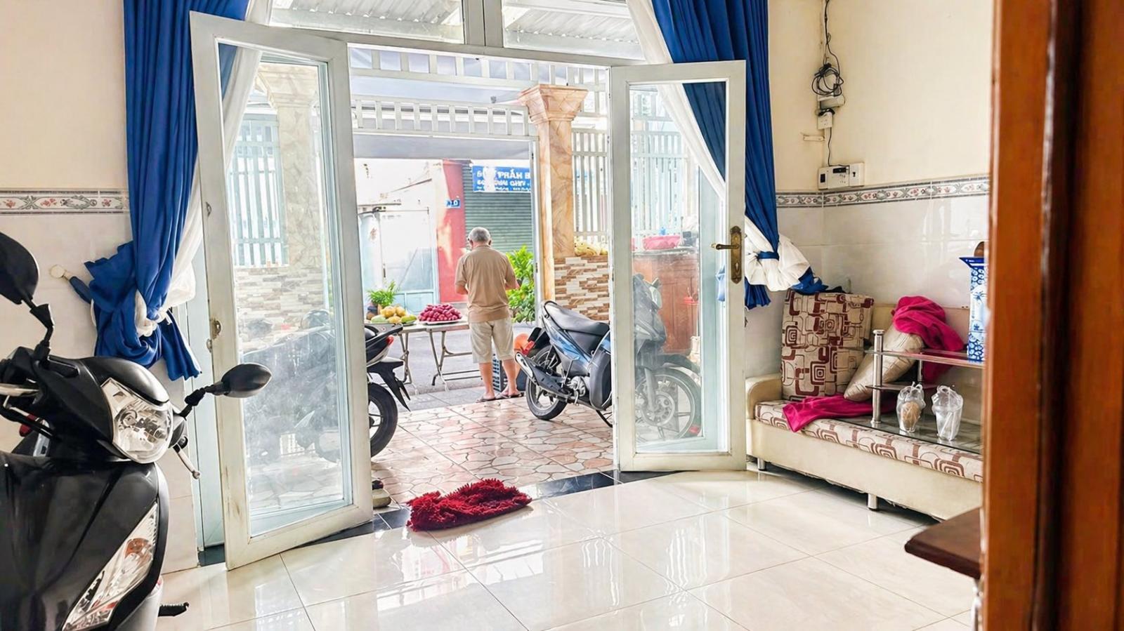 MẶT TIỀN KINH DOANH NGAY CHỢ VẢI PHÚ THỌ HOÀ – 74M2 – NGANG >5 – CHỈ 8.X 15997876