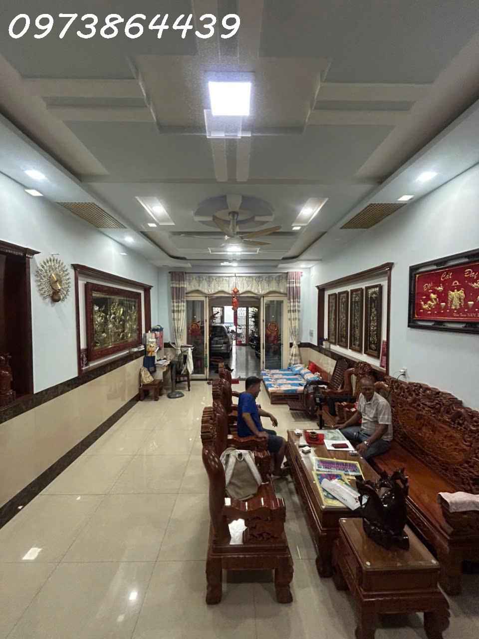 NHÀ 3 TẦNG -  HẺM XE TẢI – XE HƠI NGỦ TRONG NHÀ – NGANG 5 M- DIỆN TÍCH LỚN 153M² – CHỈ 10,2 TỶ 15997895