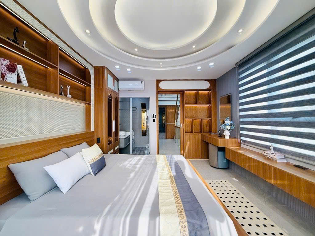 Nhà đẹp 6 lầu view góc ngang 4.4m 75m2 HXH thẳng trục Phạm Văn Chiêu tặng T.máy 14.5 tỷ. 15997899