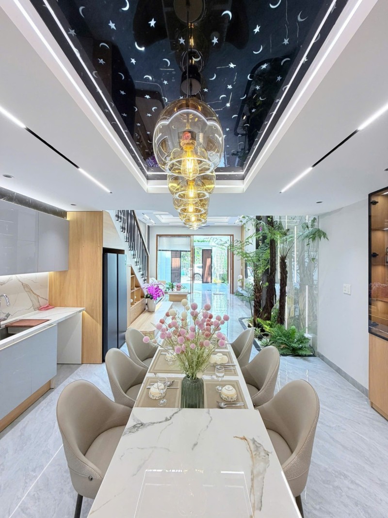 Bán nhà 3 tầng Lỗ Giáng Hòa Xuân, 100m2, gần CV Văn Tiến Dũng, giá 7.99 tỷ 15997913