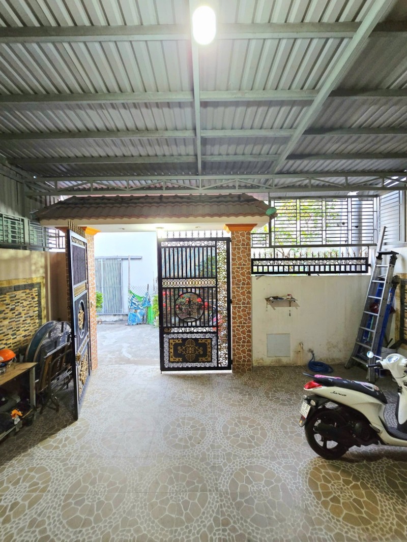 Bán nhà đường Nguyễn Duy Trinh, Phường Long Trường,  Q9, Thủ Đức, TP HCM. DT 154m2,  3 tầng, sổ 15997969